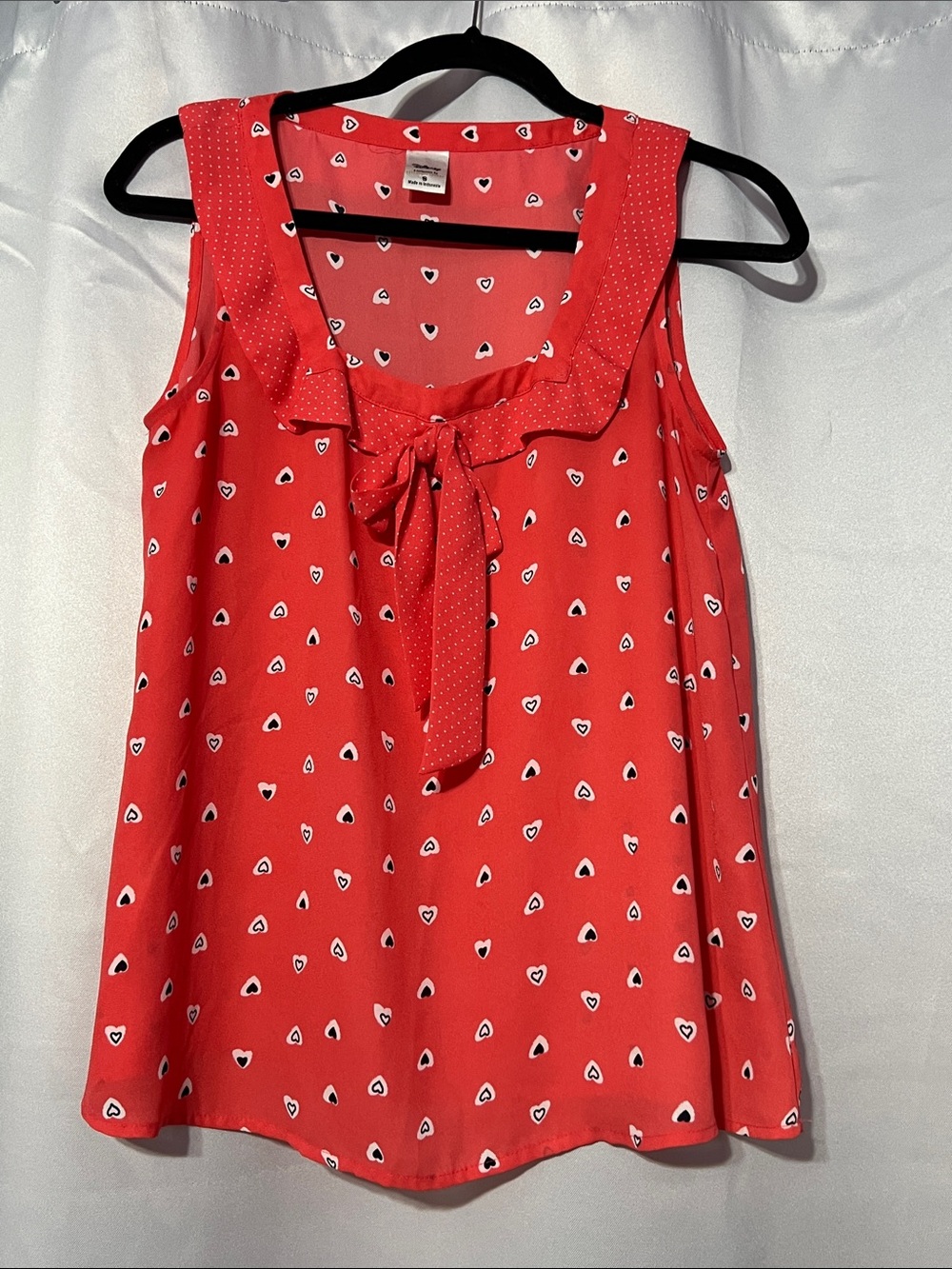 Disney Collection Lauren Conrad Women’s Sleeveless Coral Top
Size Small